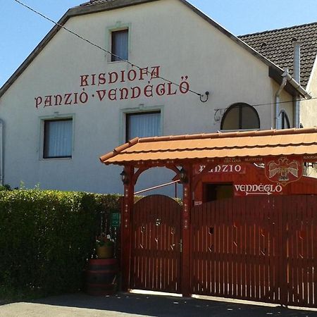 مبيت وإفطار Vajdácska Kisdiofa Panzio Es Vendeglo المظهر الخارجي الصورة