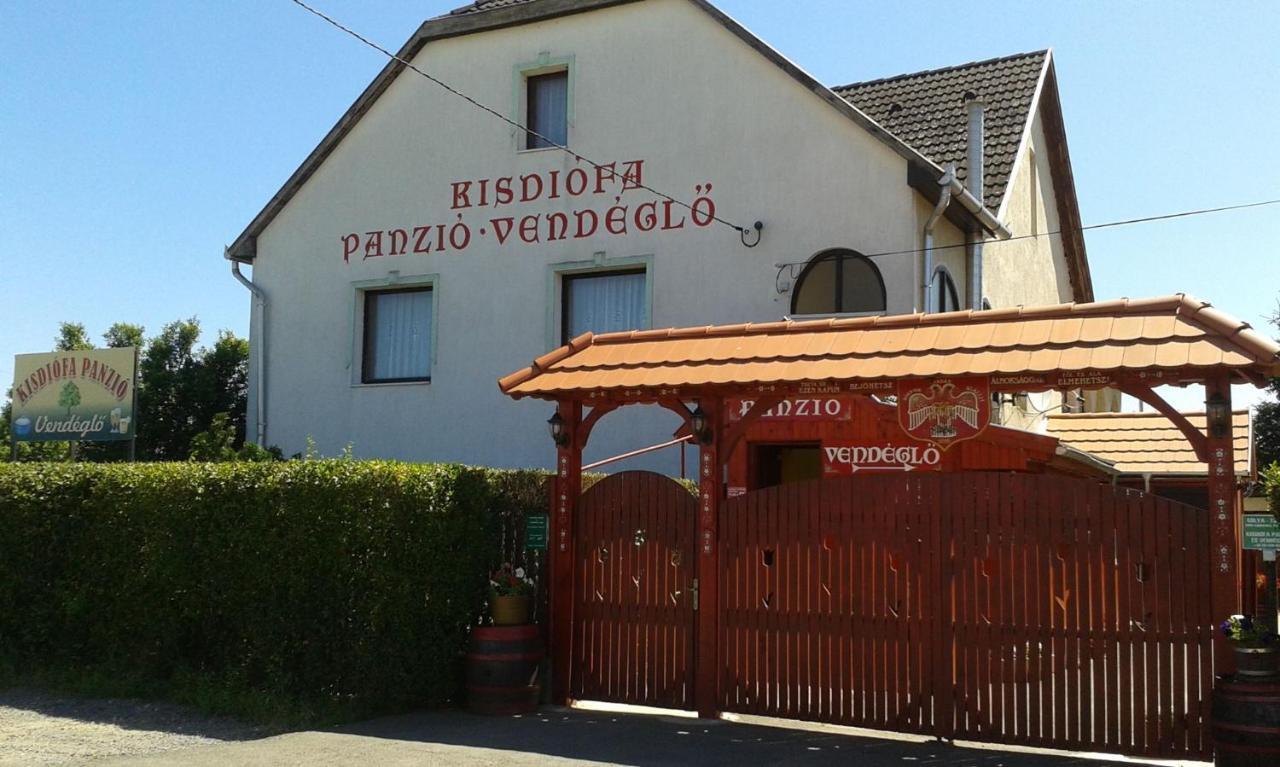 مبيت وإفطار Vajdácska Kisdiofa Panzio Es Vendeglo المظهر الخارجي الصورة